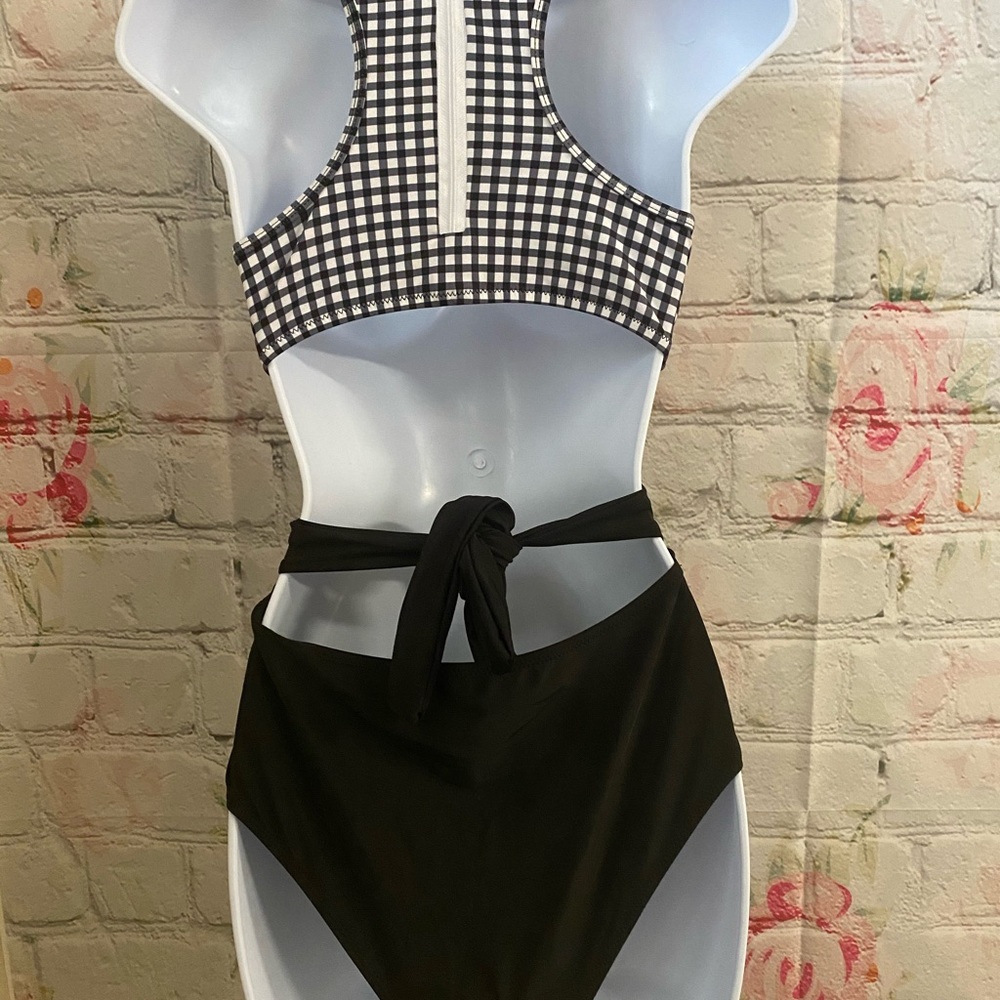 Swimming suit